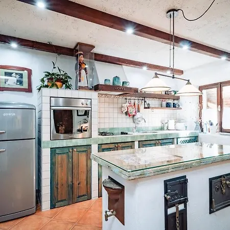 Апартаменты Tantini By Guide Donji Radovcici